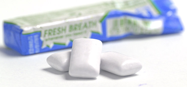 Home Remedy for Laryngitis - Chew Gum